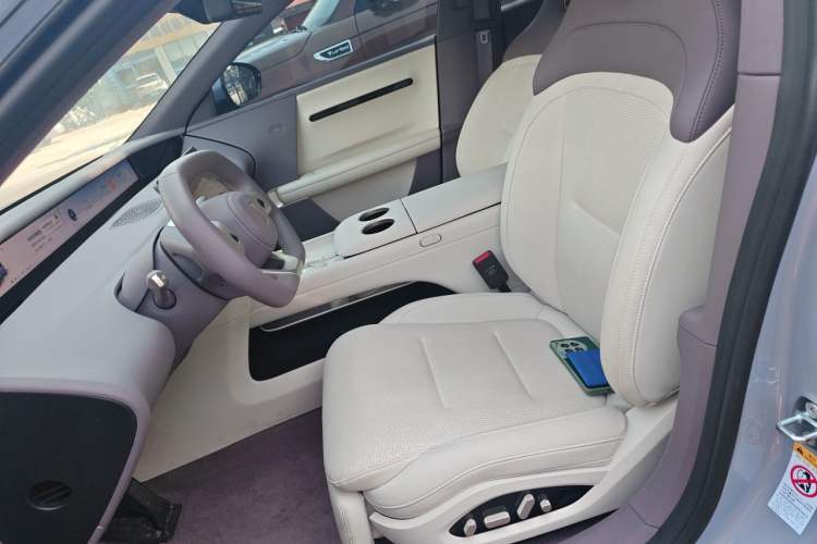 Used Avatr 06 2025 Pro Range-Extended Edition Left Front Seat