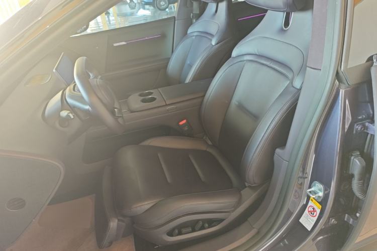 Used Avatr 06 2025 Ultra Pure Electric Edition Left Front Seat