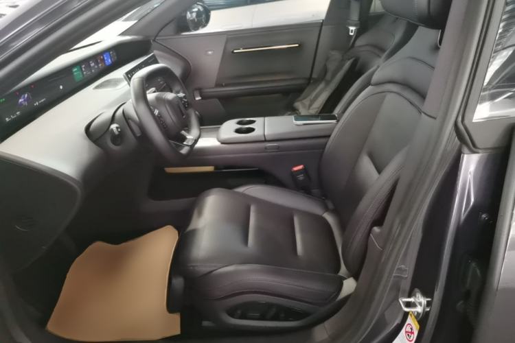 Used Avatr 06 2025 Ultra Pure Electric Edition Left Front Seat