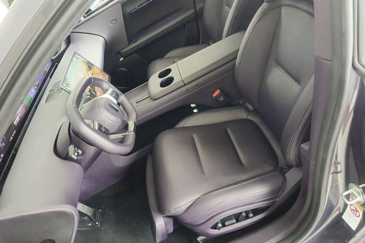Used Avatr 06 2025 Ultra Pure Electric Edition Left Front Seat