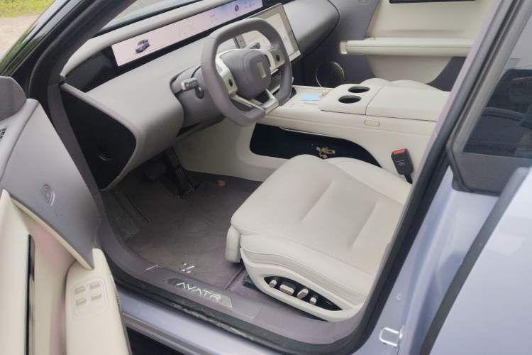 Used Avatr 06  Left Front Seat