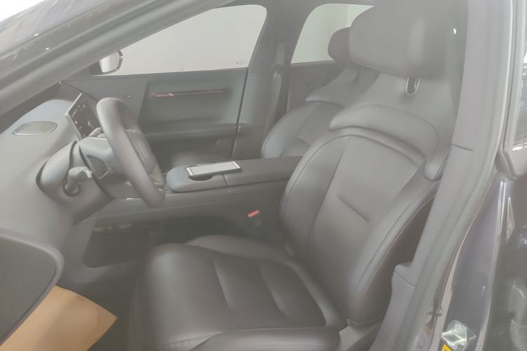 Used Avatr 06 2025 Ultra Pure Electric Edition Left Front Seat