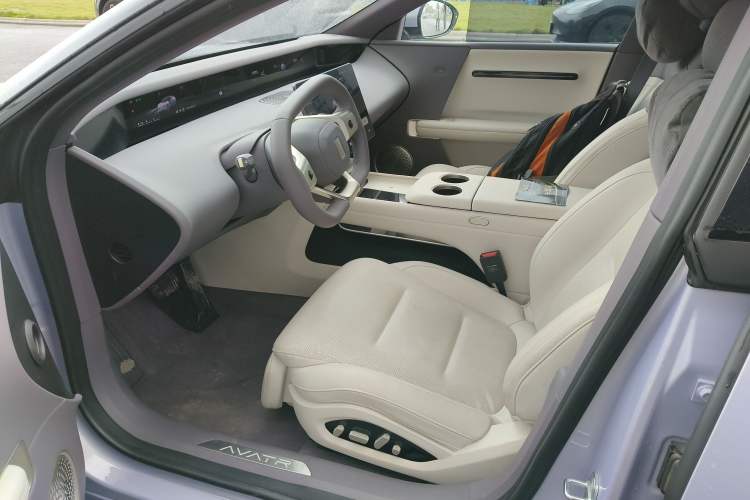 Used Avatr 06 2025 Pro Range-Extended Edition Left Front Seat
