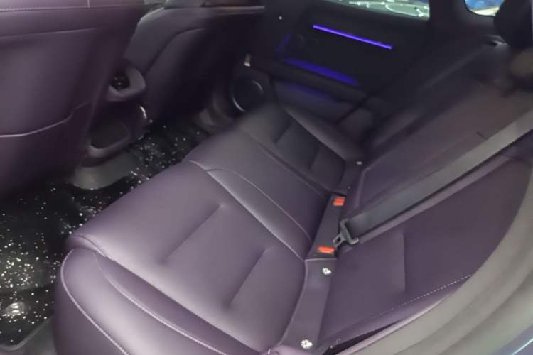 Used Avatr 06 2025 Ultra Pure Electric Edition Left Rear Seat