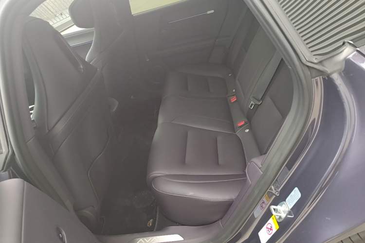 Used Avatr 06 2025 Ultra Pure Electric Edition Left Rear Seat
