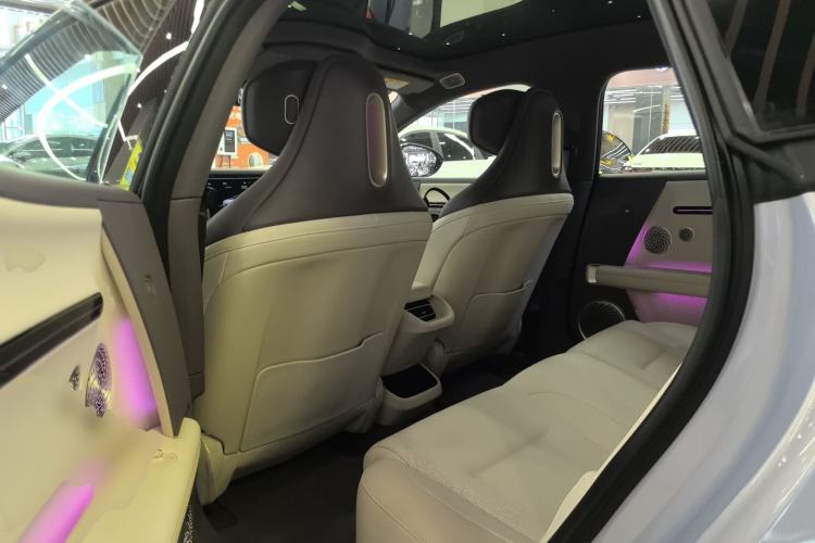 Used Avatr 06 2025 Pro Range-Extended Edition Left Rear Seat