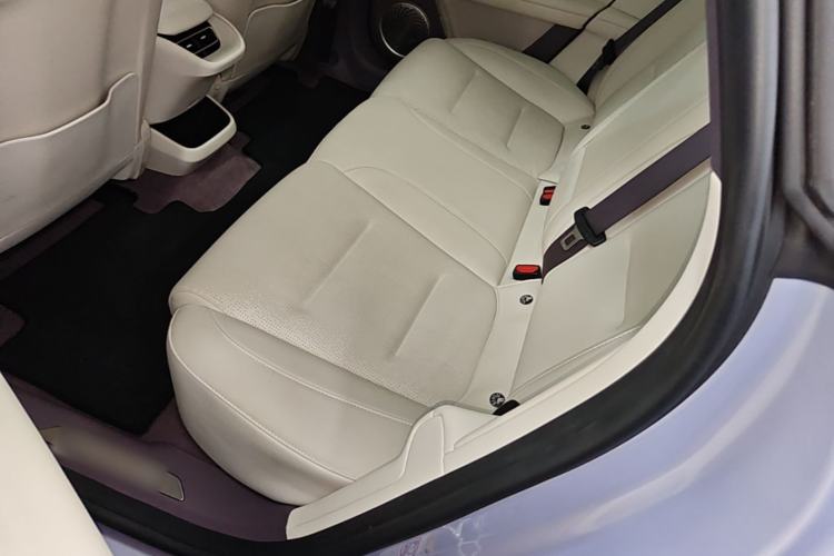 Used Avatr 06 2025 Pro Range-Extended Edition Left Rear Seat