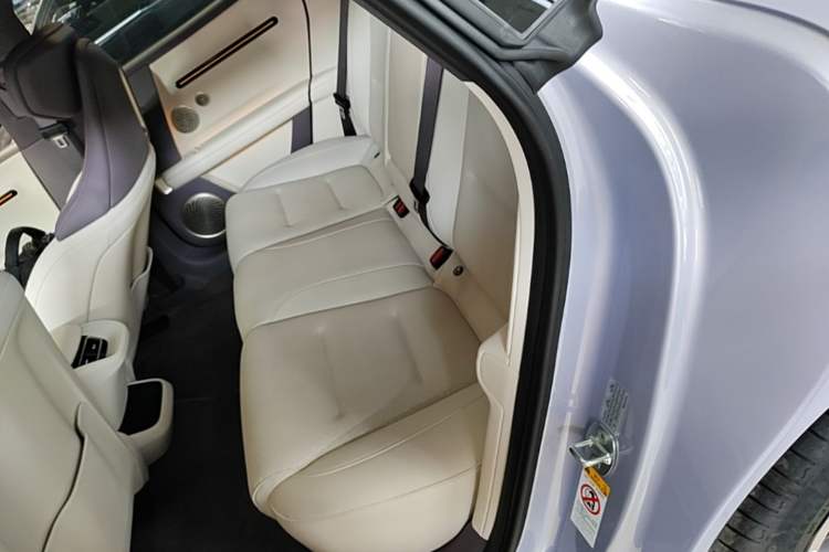 Used Avatr 06 2025 Pro Range-Extended Edition Left Rear Seat