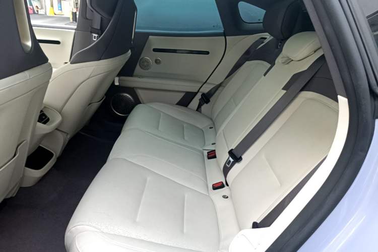 Used Avatr 06 2025 Max Extended-Range Edition Left Rear Seat