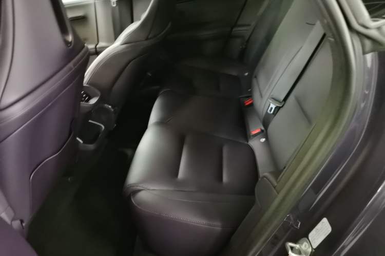 Used Avatr 06 2025 Ultra Pure Electric Edition Left Rear Seat