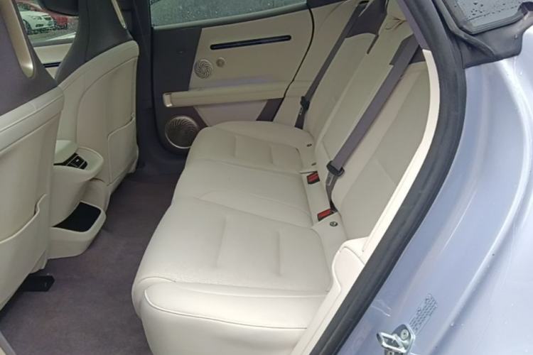 Used Avatr 06 2025 Pro Range-Extended Edition Left Rear Seat