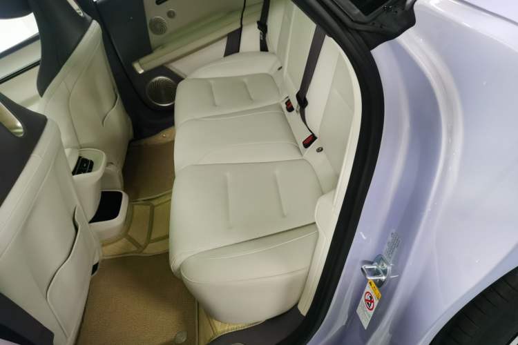 Used Avatr 06 2025 Pro Range-Extended Edition Left Rear Seat