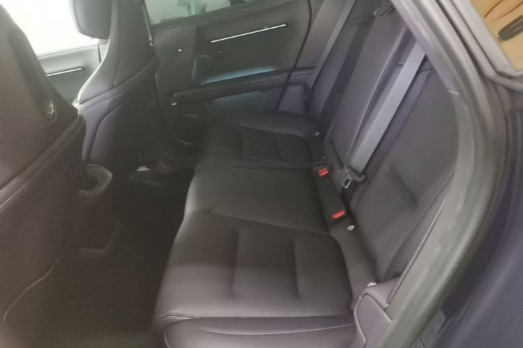 Used Avatr 06 2025 Ultra Pure Electric Edition Left Rear Seat