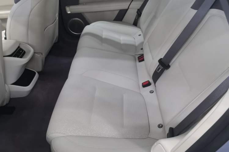 Used Avatr 06 2025 Max Extended-Range Edition Left Rear Seat