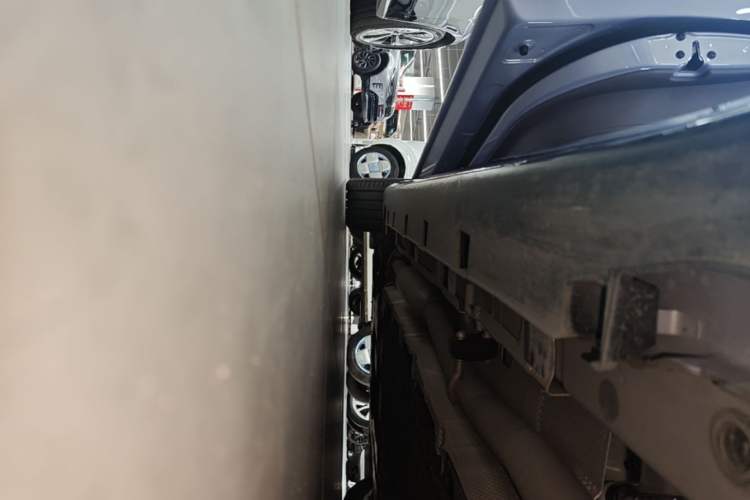 Used Avatr 06 2025 Pro Range-Extended Edition Left Side Sill