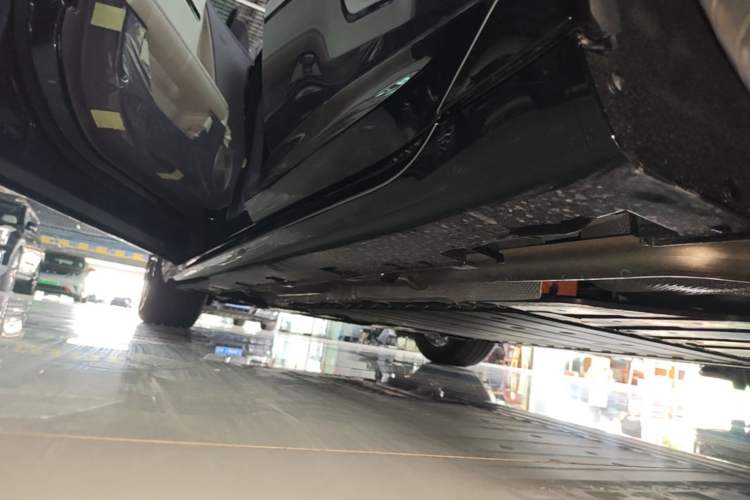 Used Avatr 06 2025 Pro Range-Extended Edition Left Side Sill