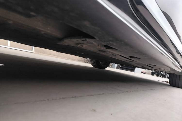 Used Avatr 06 2025 Ultra Pure Electric Edition Left Side Sill