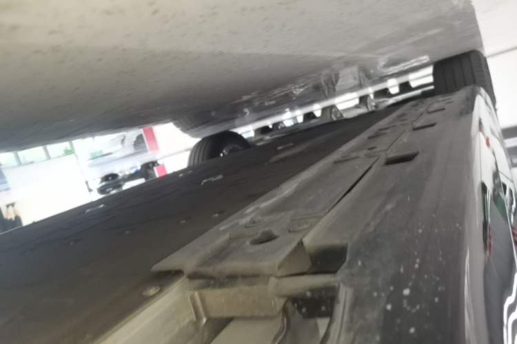Used Avatr 06 2025 Max All-Electric Version Left Side Sill