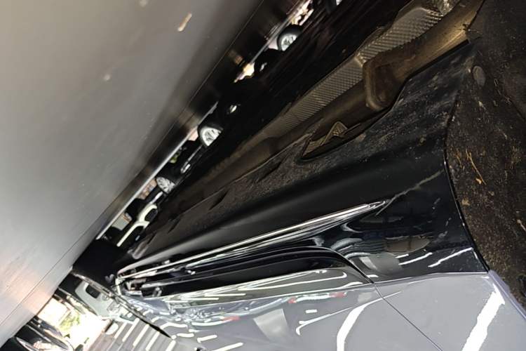 Used Avatr 06 2025 Pro Range-Extended Edition Left Side Sill