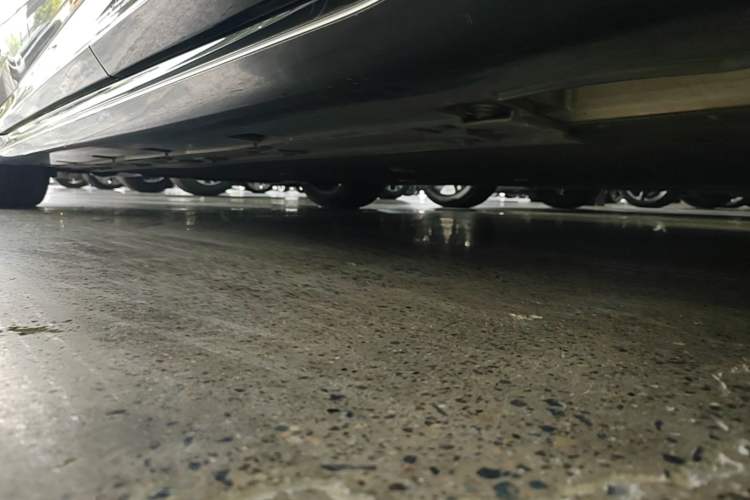 Used Avatr 06 2025 Ultra Pure Electric Edition Left Side Sill