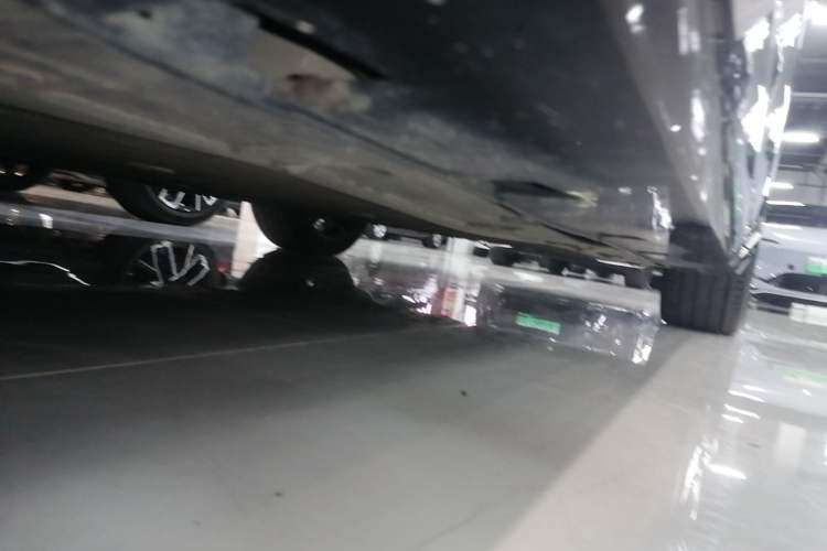 Used Avatr 06 2025 Ultra Pure Electric Edition Left Side Sill