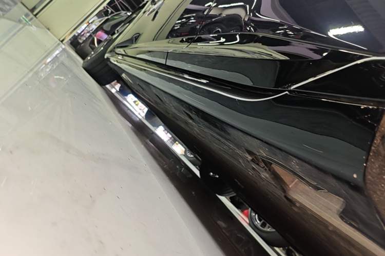 Used Avatr 06 2025 Ultra Pure Electric Edition Left Side Sill