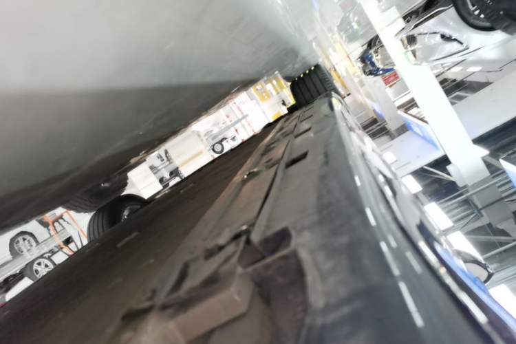 Used Avatr 06 2025 Ultra Pure Electric Edition Left Side Sill