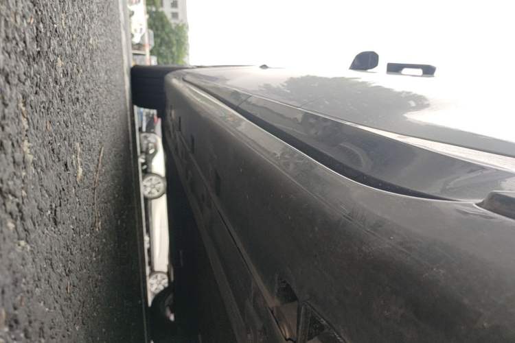 Used Avatr 06 2025 Ultra Pure Electric Edition Left Side Sill