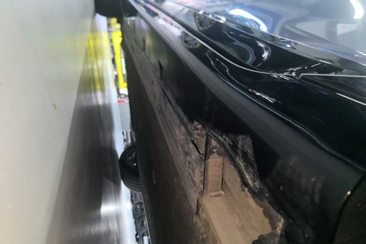 Used Avatr 06 2025 Ultra Pure Electric Edition Left Side Sill