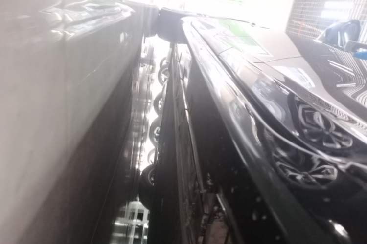 Used Avatr 06 2025 Ultra Pure Electric Edition Left Side Sill