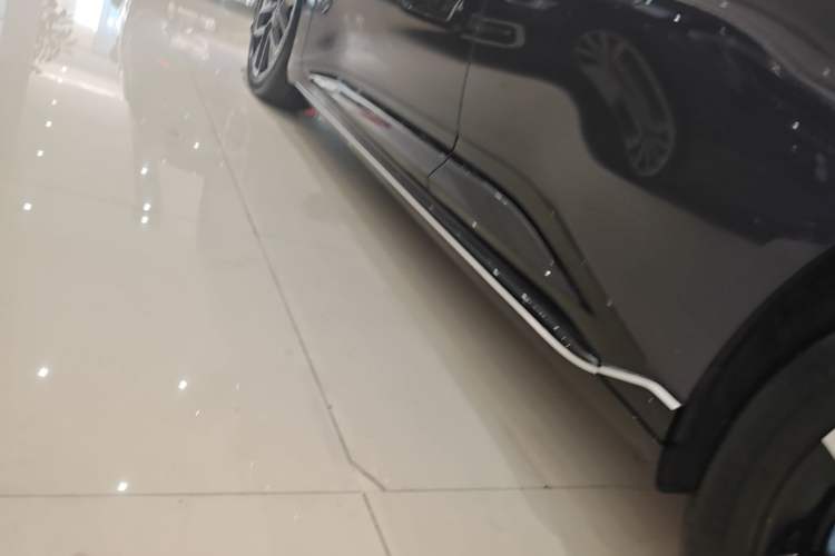 Used Avatr 06 2025 Ultra Pure Electric Edition Left Side Sill