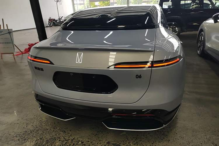 Used Avatr 06 2025 Ultra Pure Electric Edition Rear