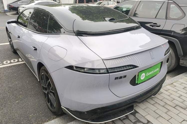 Used Avatr 06 2025 Ultra Pure Electric Edition Rear Left 45 Deg