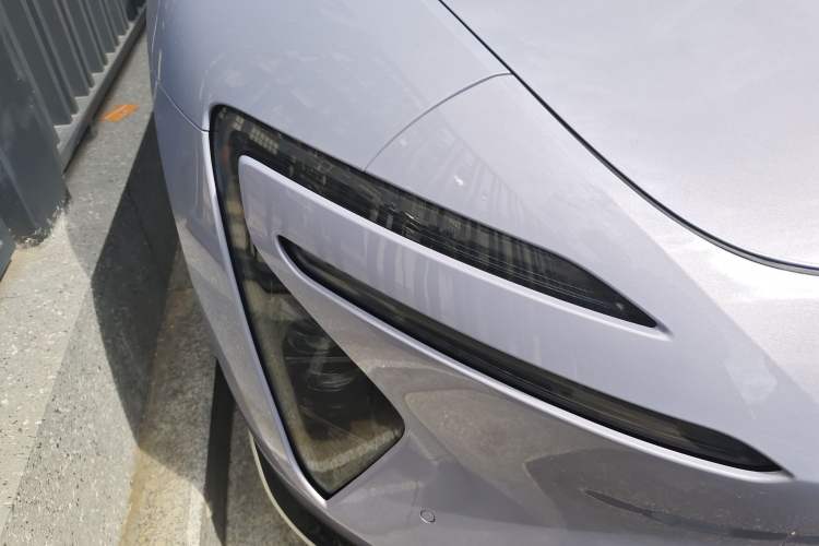 Used Avatr 06 2025 Max Extended-Range Edition Right Front Headlight