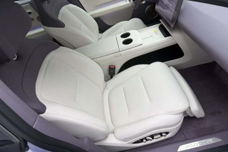 Used Avatr 06 2025 Pro Range-Extended Edition Right Front Seat
