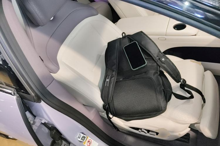 Used Avatr 06 2025 Pro Range-Extended Edition Right Front Seat
