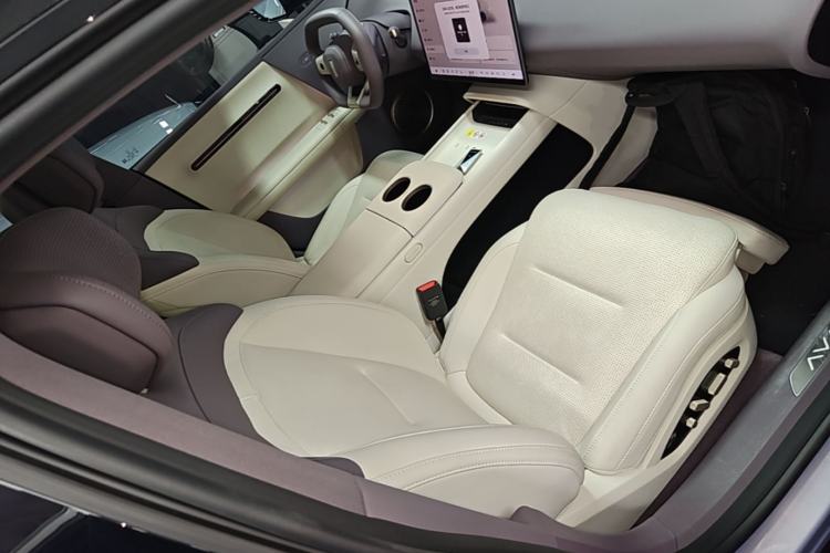 Used Avatr 06 2025 Pro Range-Extended Edition Right Front Seat