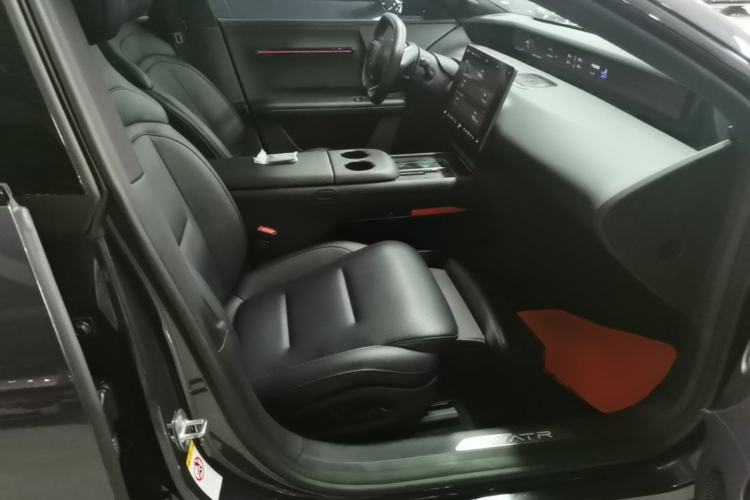Used Avatr 06 2025 Ultra Pure Electric Edition Right Front Seat