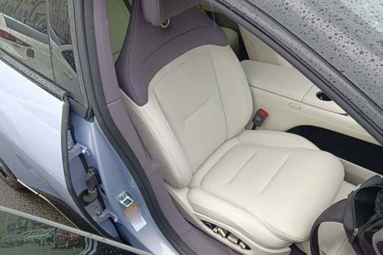 Used Avatr 06 2025 Pro Range-Extended Edition Right Front Seat