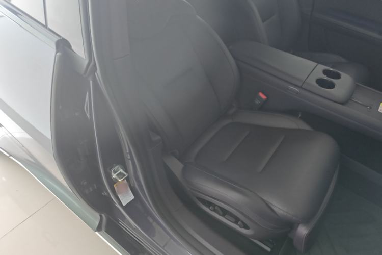 Used Avatr 06 2025 Ultra Pure Electric Edition Right Front Seat