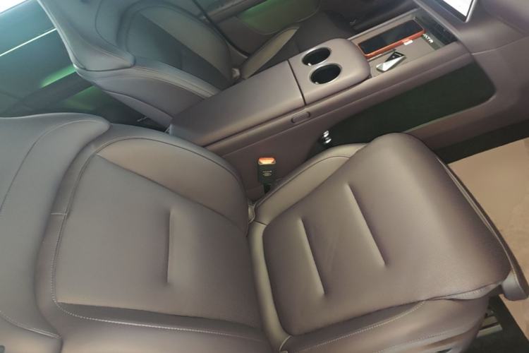 Used Avatr 06 2025 Max Extended-Range Edition Right Front Seat