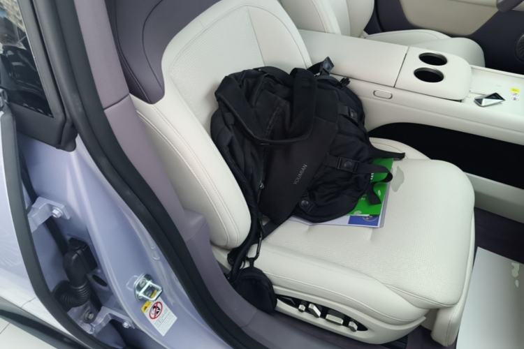 Used Avatr 06 2025 Max Extended-Range Edition Right Front Seat