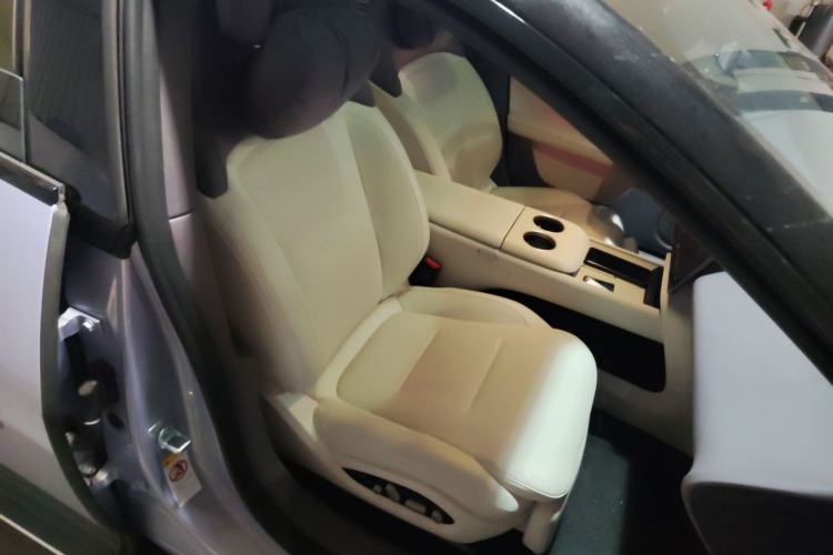 Used Avatr 06 2025 Pro Range-Extended Edition Right Front Seat