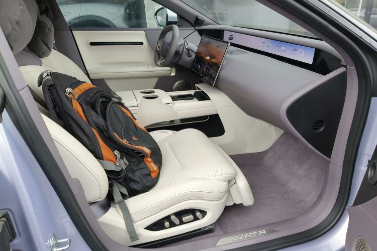 Used Avatr 06 2025 Pro Range-Extended Edition Right Front Seat