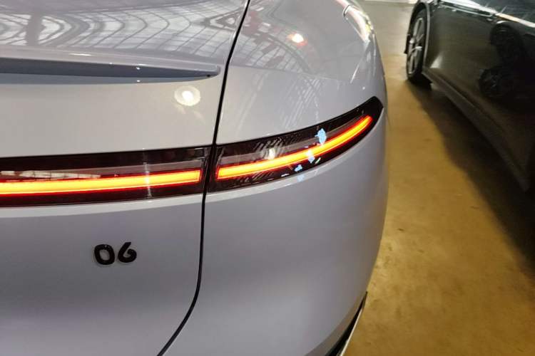 Used Avatr 06 2025 Pro Range-Extended Edition Right Rear Taillight