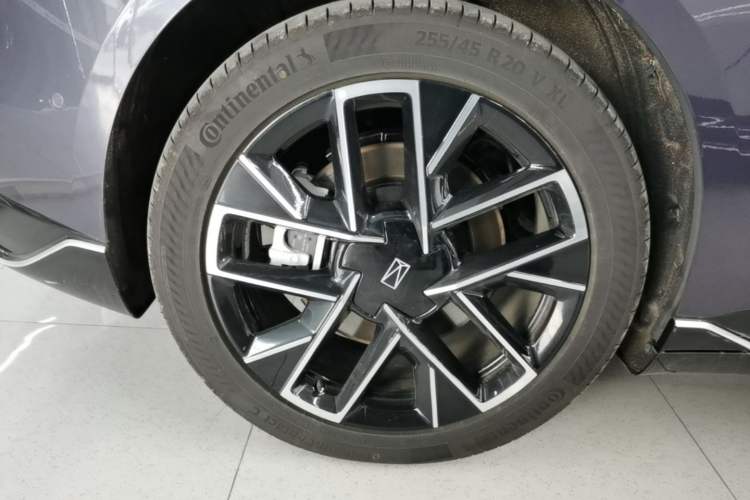 Used Avatr 06 2025 Ultra Pure Electric Edition Right Rear Wheel Hub