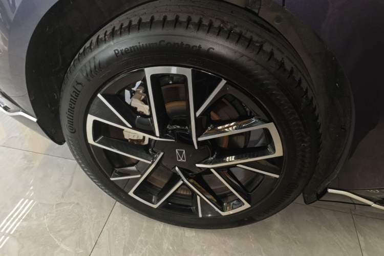 Used Avatr 06 2025 Ultra Pure Electric Edition Right Rear Wheel Hub