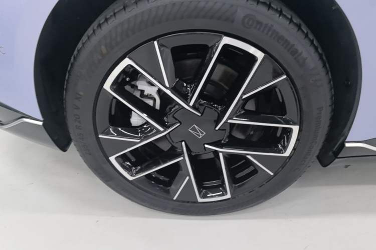 Used Avatr 06 2025 Ultra Pure Electric Edition Right Rear Wheel Hub