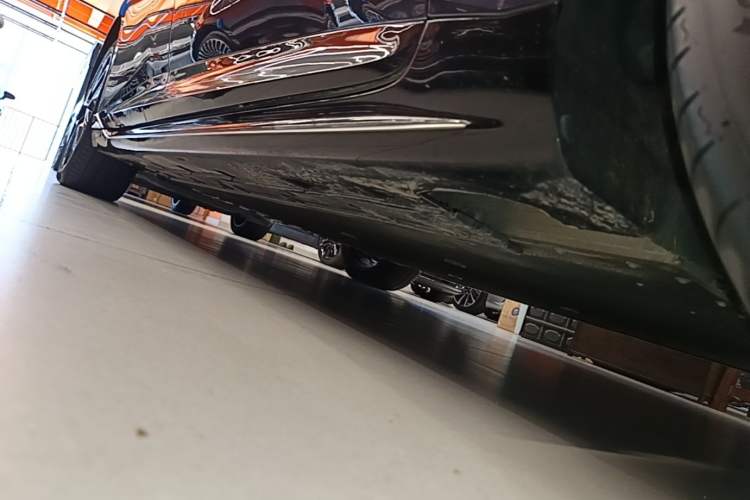 Used Avatr 06 2025 Ultra Pure Electric Edition Right Side Sill