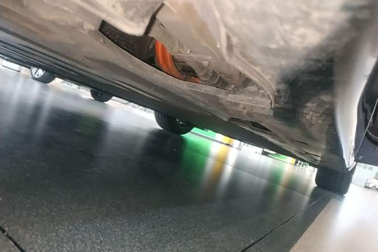 Used Avatr 06 2025 Pro Range-Extended Edition Right Side Sill